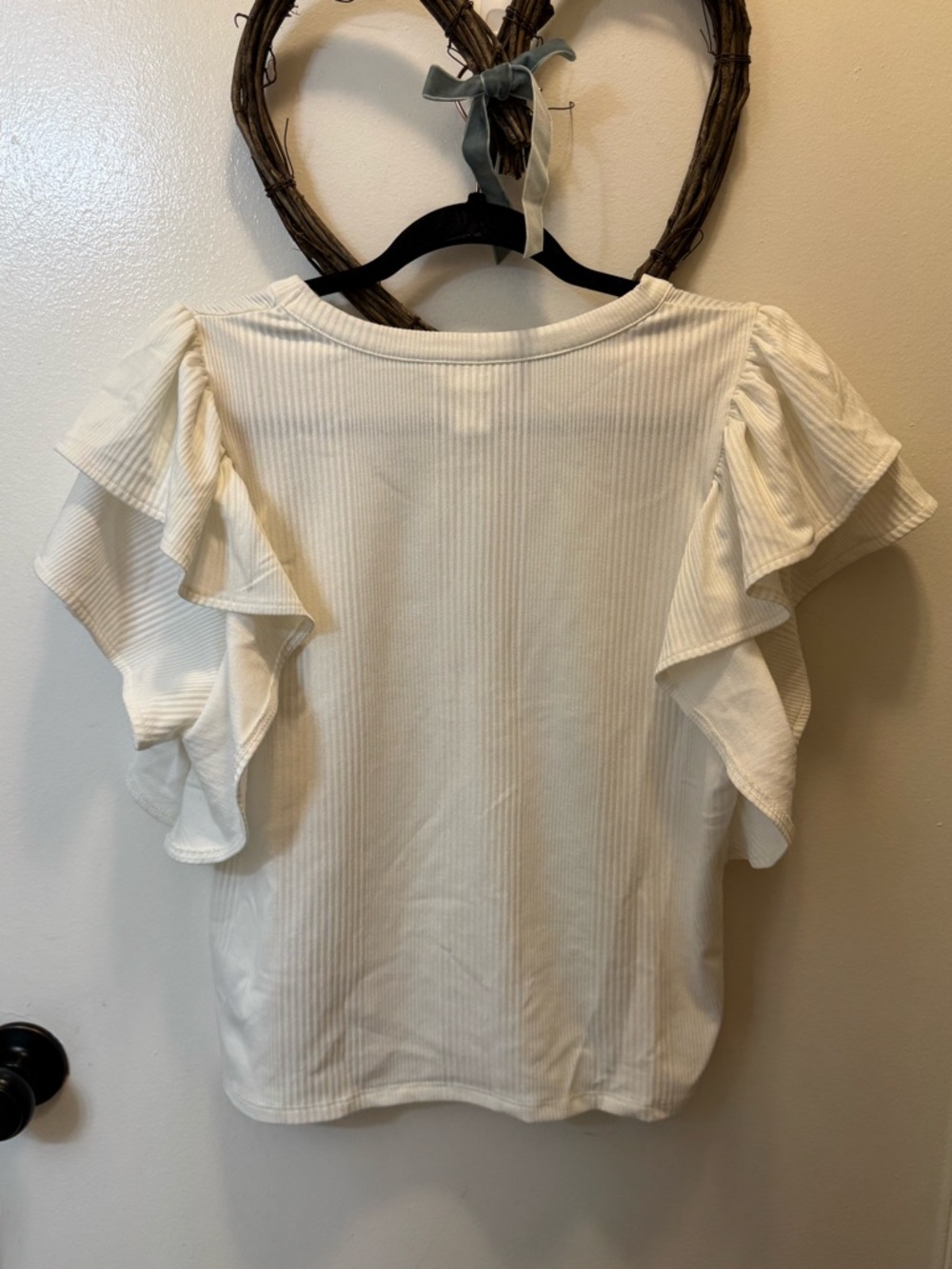 H&M Ruffle Sleeve Top - Picture 2 of 6